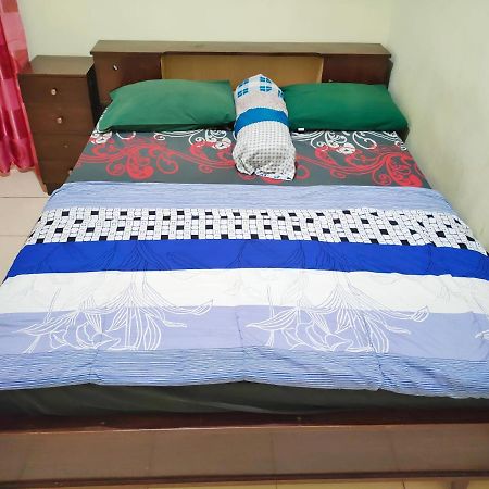 Radio Backpacker Guesthouse Syariah Bandung Dış mekan fotoğraf