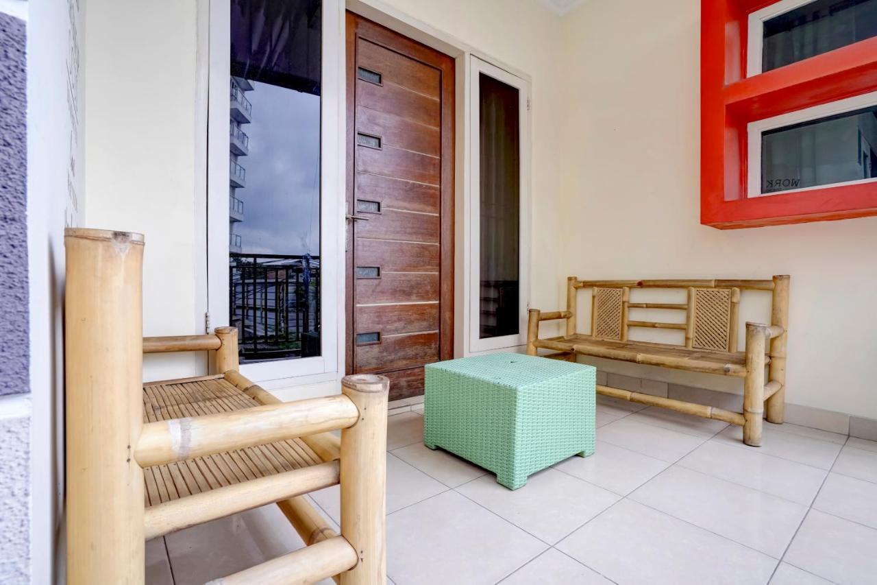 Radio Backpacker Guesthouse Syariah Bandung Dış mekan fotoğraf