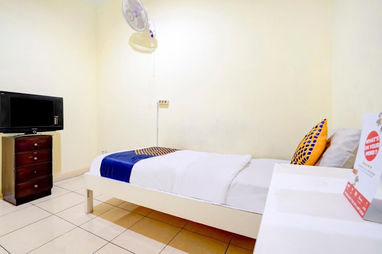 Radio Backpacker Guesthouse Syariah Bandung Dış mekan fotoğraf