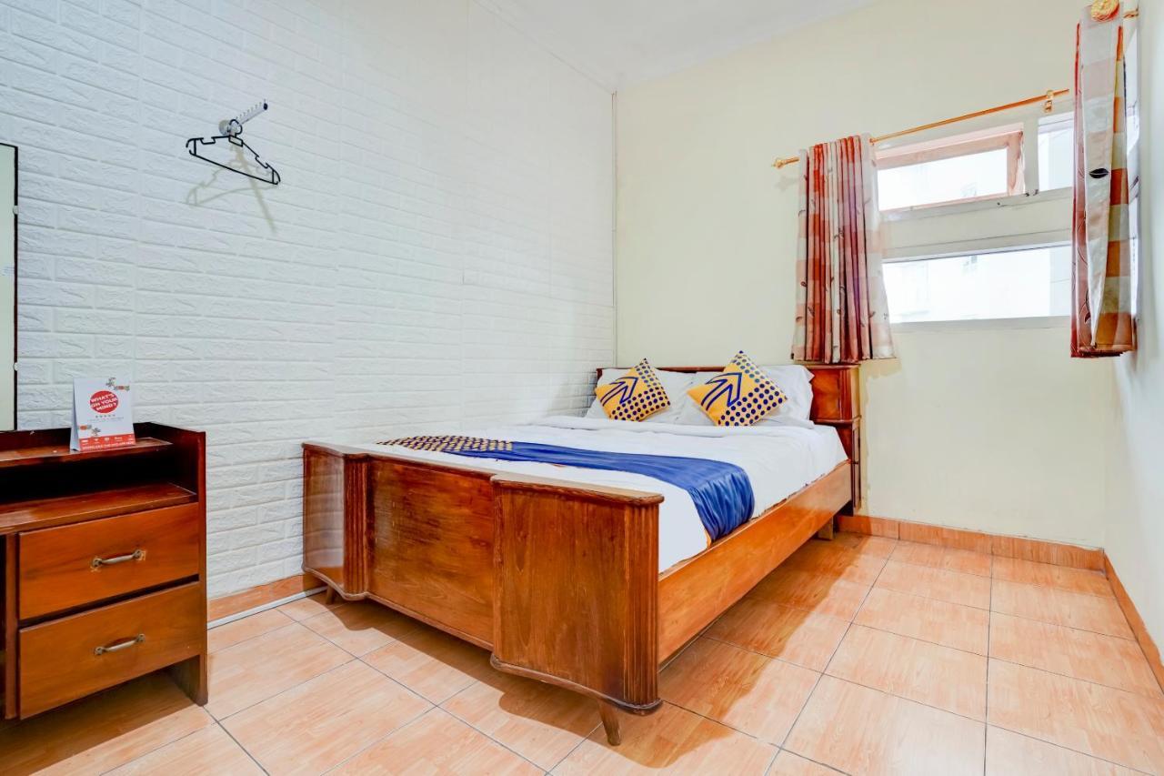 Radio Backpacker Guesthouse Syariah Bandung Dış mekan fotoğraf